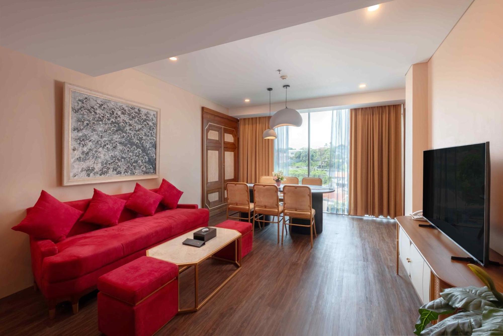 Grand Edge Hotel 4*