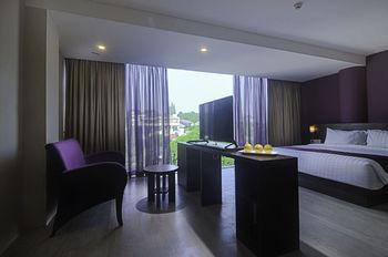 Hotel Grand Edge Semarang